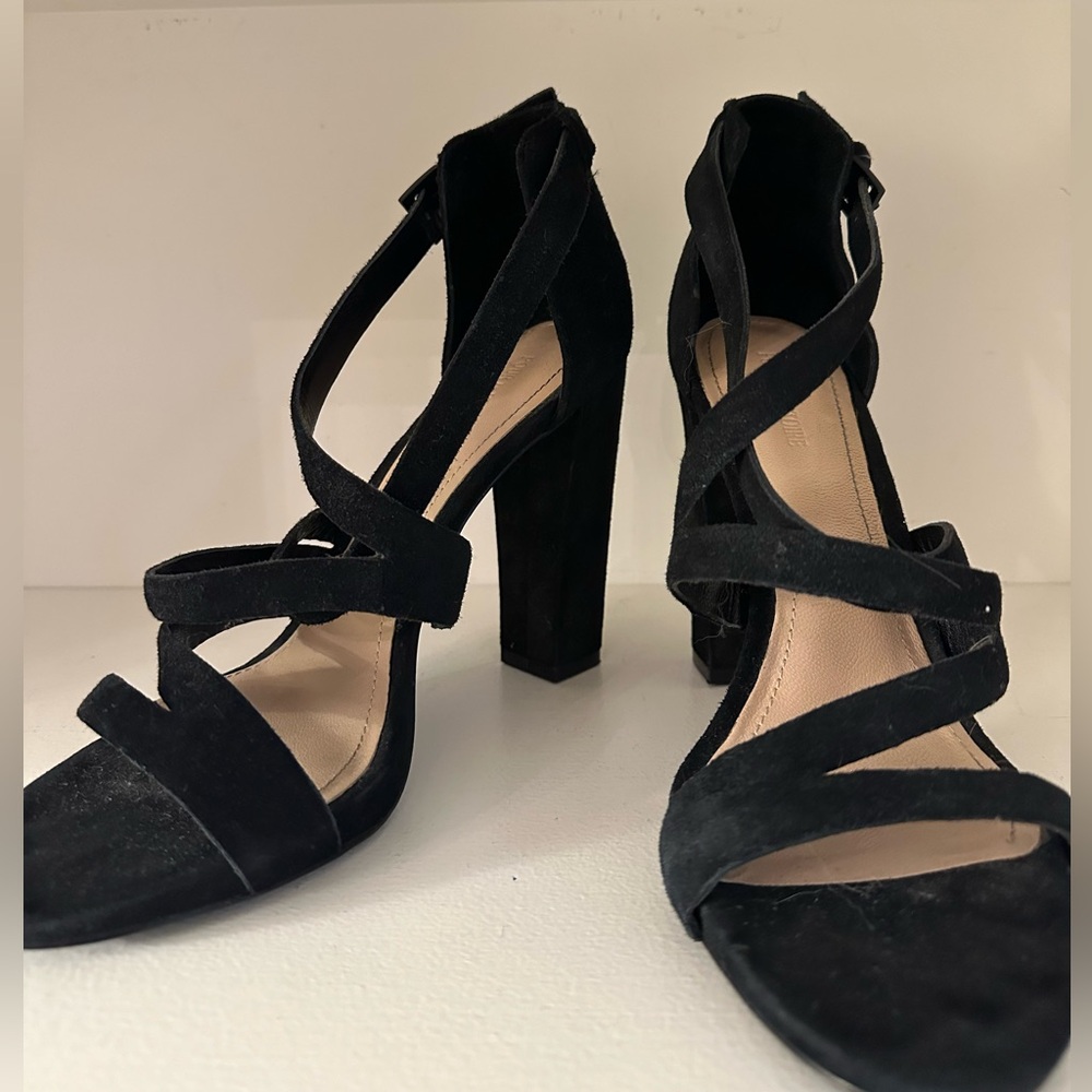 Black Heels  — Pour La Victoire